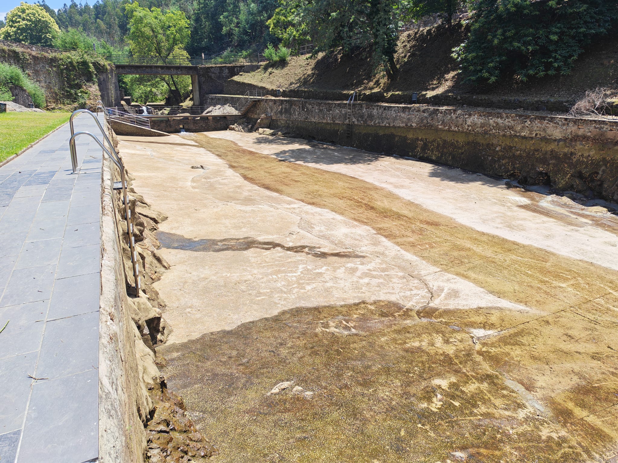 Piscinas Naturais da Louçainha em manutenção e reparação estrutural